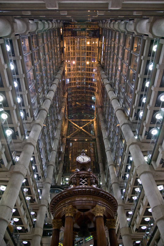 The Lutine Bell and the Underwriting Room atrium